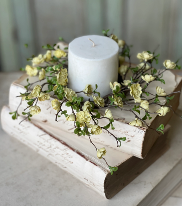 Quince blooms cream CR