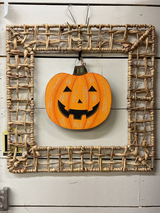 F21011 Jackolantern Charm