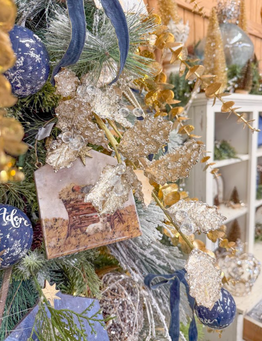 Glamorous Holly Spray